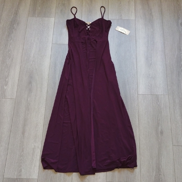 Wild Daisy Burgundy Spaghetti Strap Dress - Picture 3 of 13